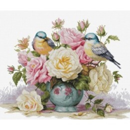 Luca-S Embroidery kit Vase with Roses and Birds