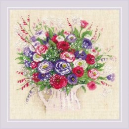 Riolis Stickset Blumenstrauß mit Eustoma und Schleierkraut