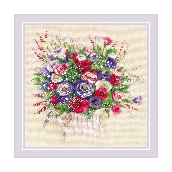 Riolis Embroidery kit Bouquet with Eustoma and Gypsophila
