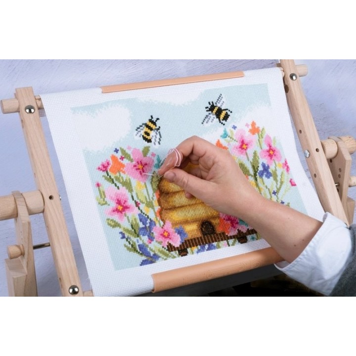 Embroidery frame 30,5 x 30,5 cm