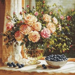 Luca-S Stickset Vase mit Rosen und Blaubeeren
